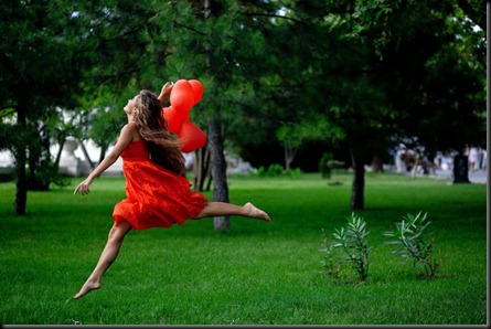 woman_in_red_dress_running